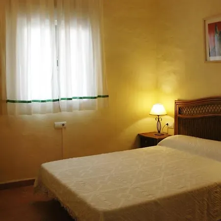 Villa Encarna Alojamientos Turisticos Con Piscina Comunitaria Apartment *