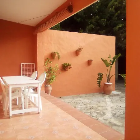 Apartment Villa Encarna Alojamientos Turisticos Con Piscina Comunitaria *